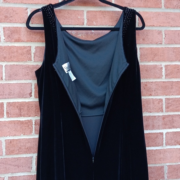 🔹️Sheri Martin Long Gown - Picture 9 of 10